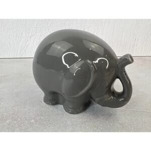 Adorable Enesco‎ Gray Ceramic Baby Elephant 4 inches Long & 3 inches tall